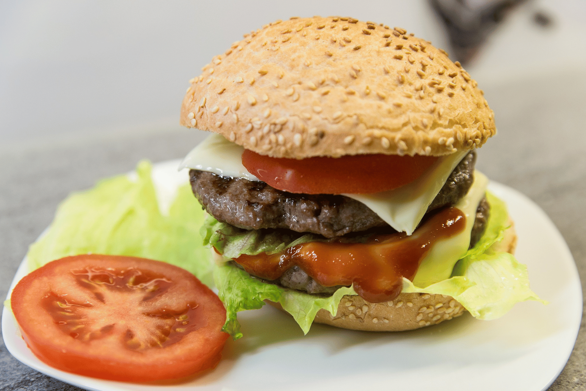 Frozen Tragedy: Welsh Man Fatally Stabs Himself While Separating Burgers